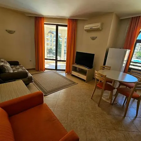 Lilou - 3 Pools, Spa, Gym, Playgrounds * Sunny Beach