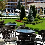 Lilou - 3 Pools, Spa, Gym, Playgrounds Apartamento Sunny Beach